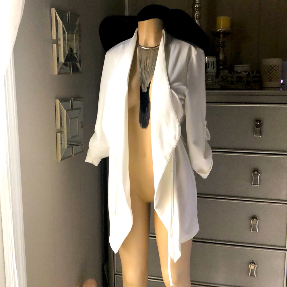 New Collection White Drawstring Waist Open Front